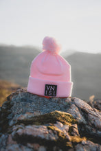 Load image into Gallery viewer, Pink PomPom Toque